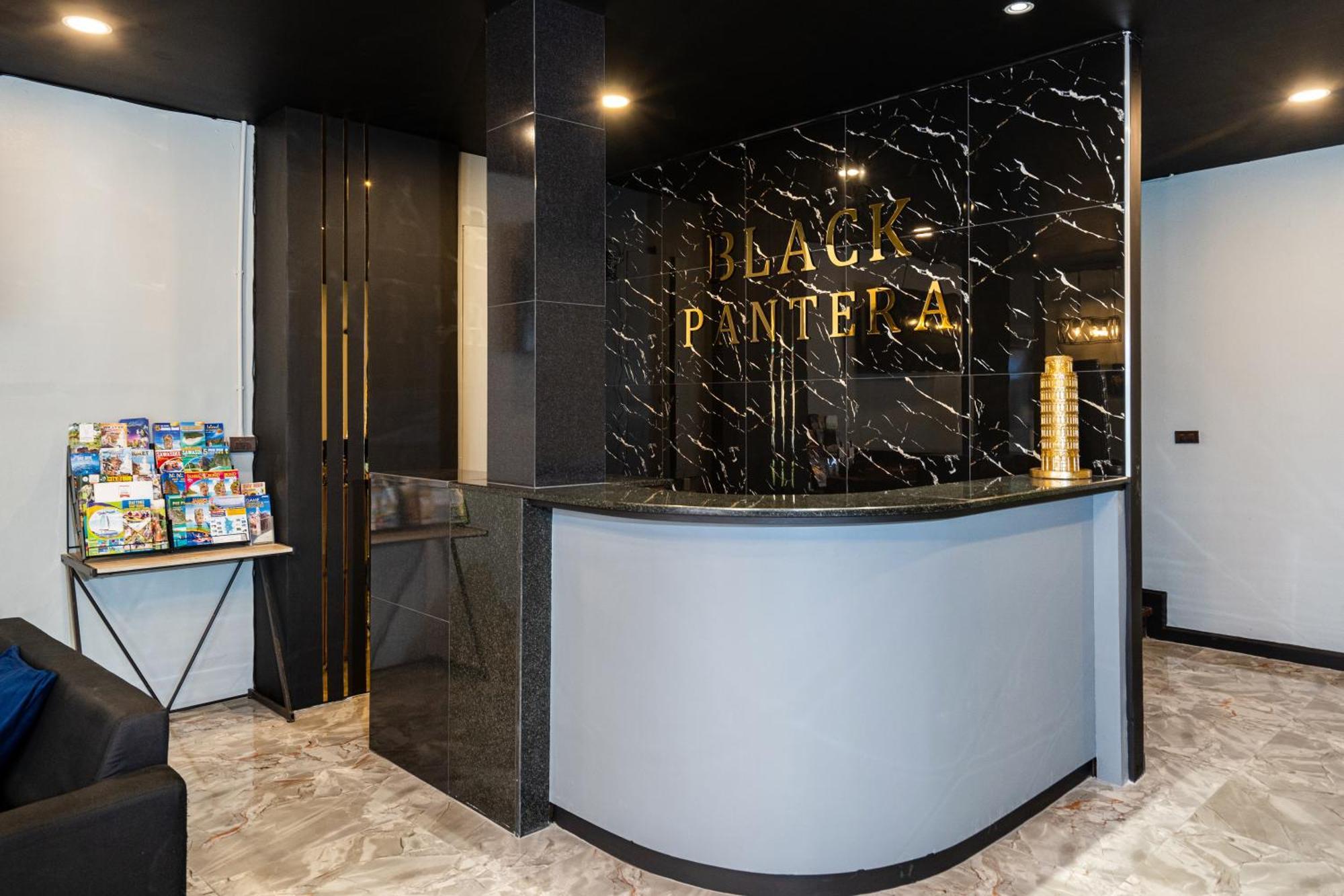 Black Pantera Hostel Patong Bagian luar foto